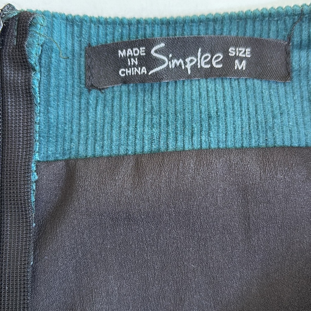 Simplee Apparel Teal Embroidered Mini Skirt Sz M - Picture 4 of 8